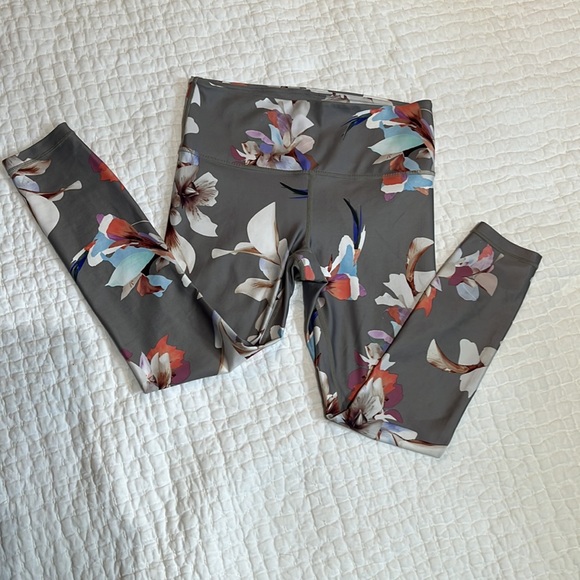 Athleta floral leggings - Picture 2 of 4
